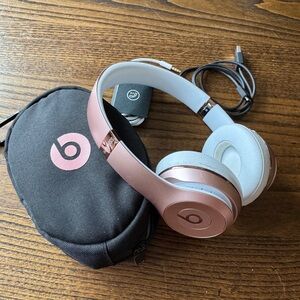 Beats by Dre Solo 3 Rose Gold Wireless Headphones